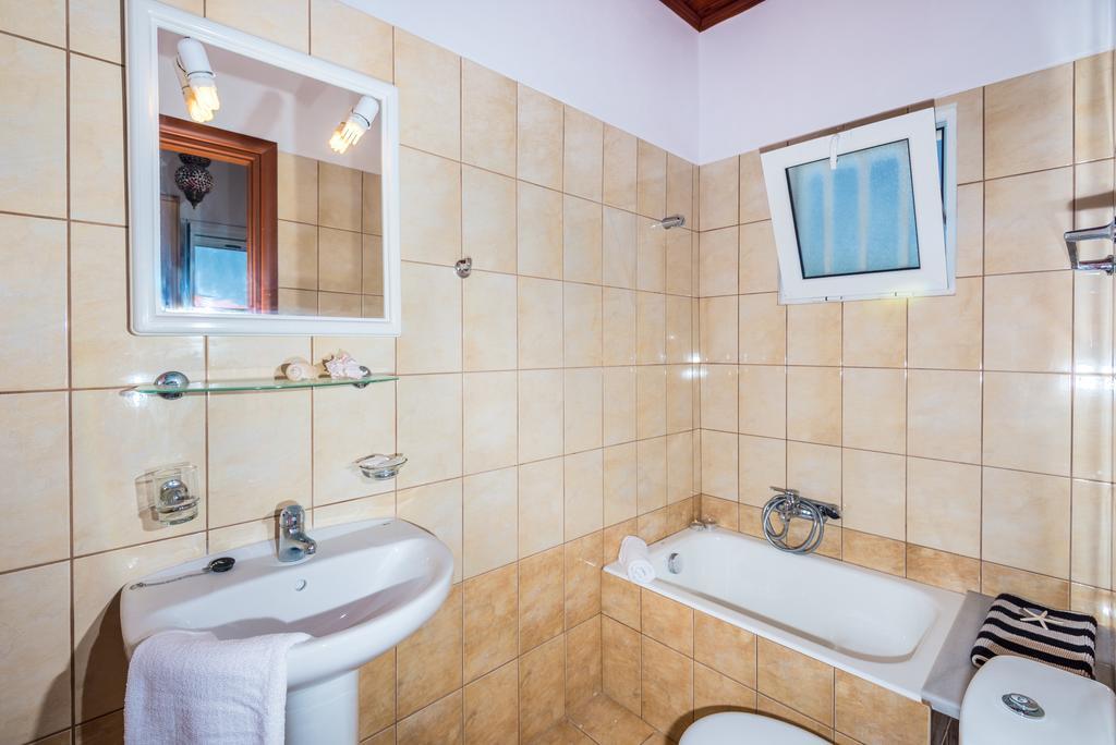 Tassos & Marios Apartments II اليكاناس الغرفة الصورة