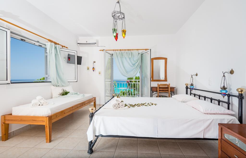 Tassos & Marios Apartments II اليكاناس الغرفة الصورة