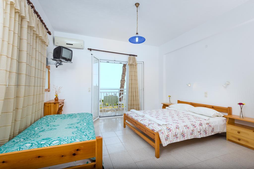 Tassos & Marios Apartments II اليكاناس الغرفة الصورة